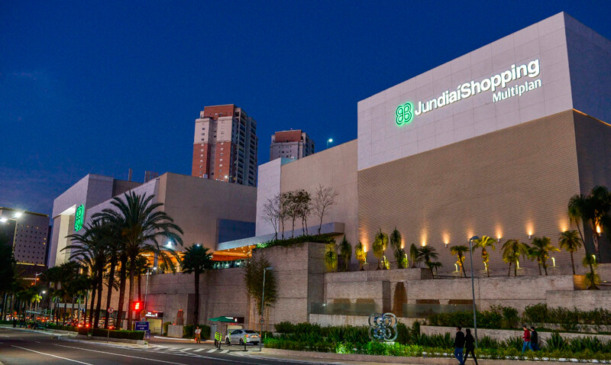 Campanha digital com retirada de brindes via drive-thru marca Dia dos Pais no JundiaíShopping