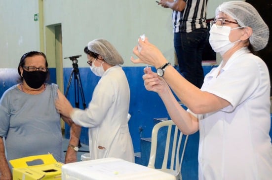 Várzea Paulista: são abertas mais de mil vagas para vacinar idosos 70+