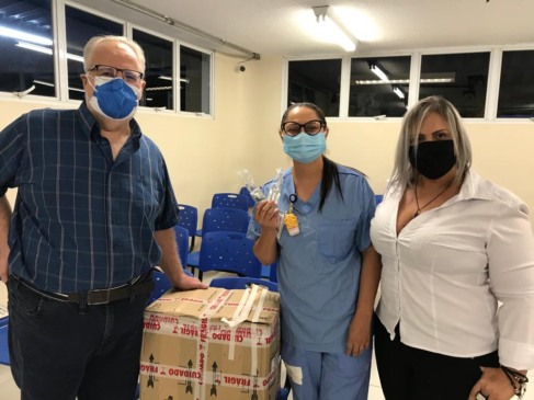Paciente recuperada da Covid doa escovas de dente para Hospital São Vicente em Jundiaí