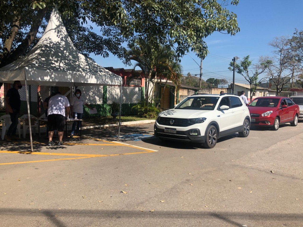 Vacinação drive-thru para idosos 68+ ocorre neste sábado, em Campo Limpo Paulista Vacinação drive-thru para idosos 68+ ocorre neste sábado, em Campo Limpo Paulista