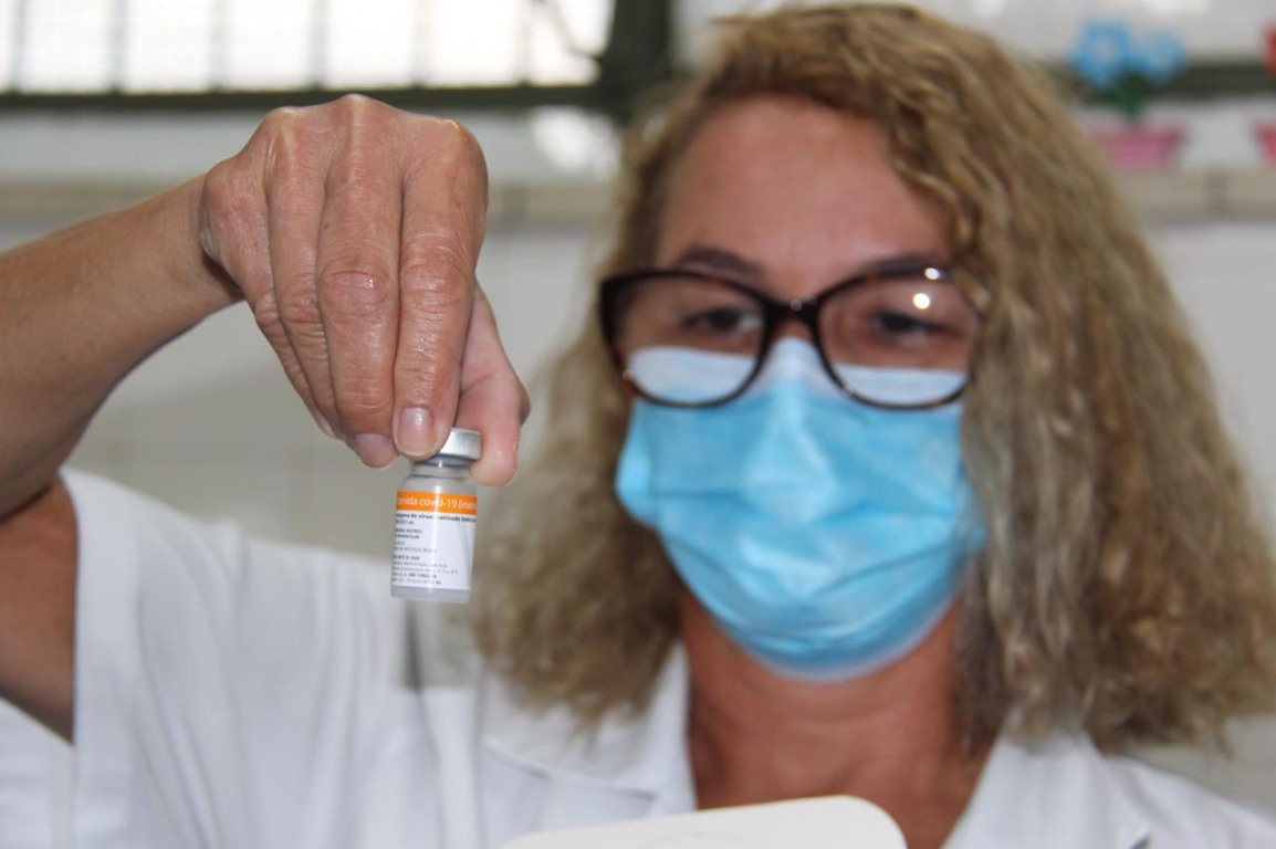 Mais de 1,7 mil vacinas são recebidas em Campo Limpo Paulista Mais de 1,7 mil vacinas são recebidas em Campo Limpo Paulista