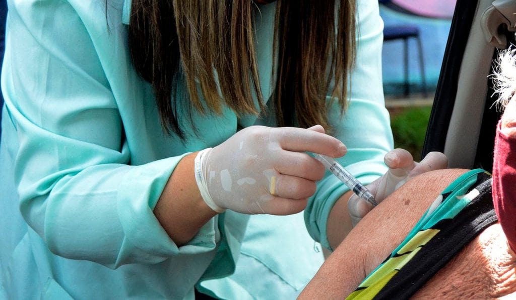 Várzea Paulista registra falta de 920 pessoas na segunda dose da vacina contra Covid