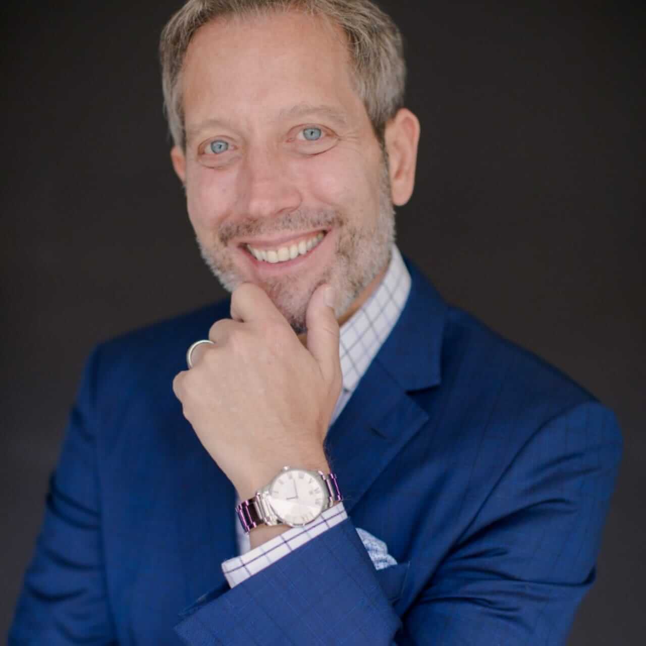 Léo Fraiman, psicoterapeuta, escritor e orientador profissional