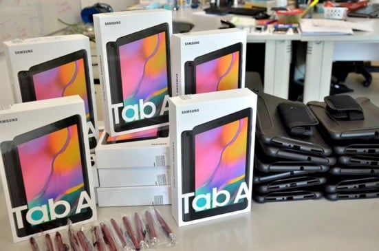 Várzea Paulista recebe tablets para registrar informações durante vacinação