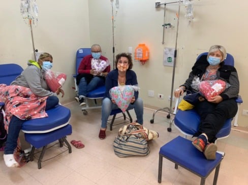 Fios Encantados comemora três anos e mais de 15 mil peças doadas