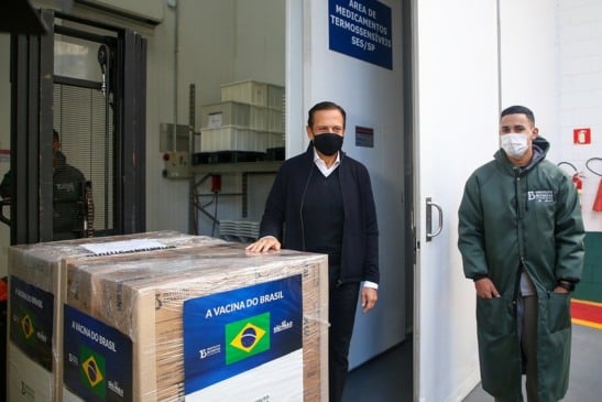Doria diz que China vai enviar 4 mil litros de insumos para produção da CoronaVac