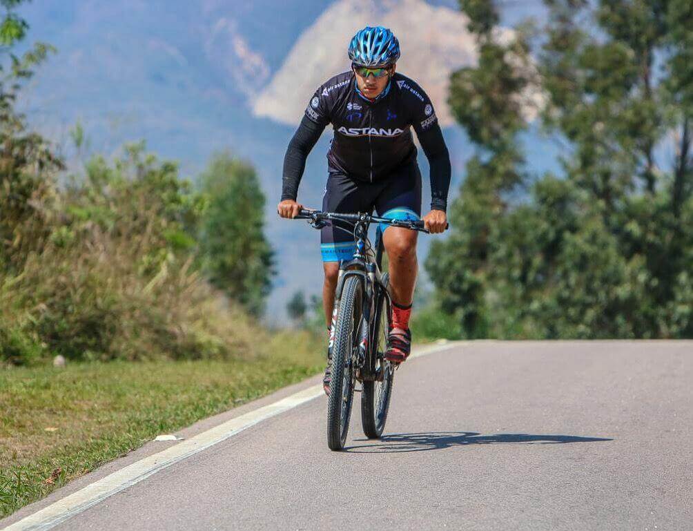 Ciclista Evair Cirino