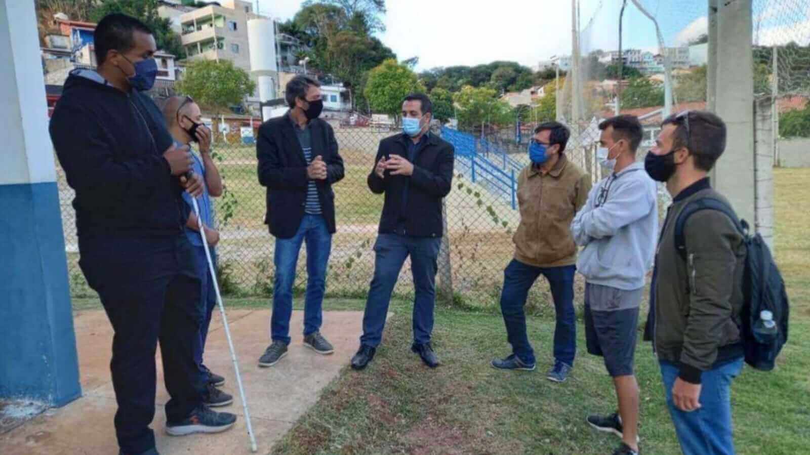 Reunião em campo na Vila Nambi