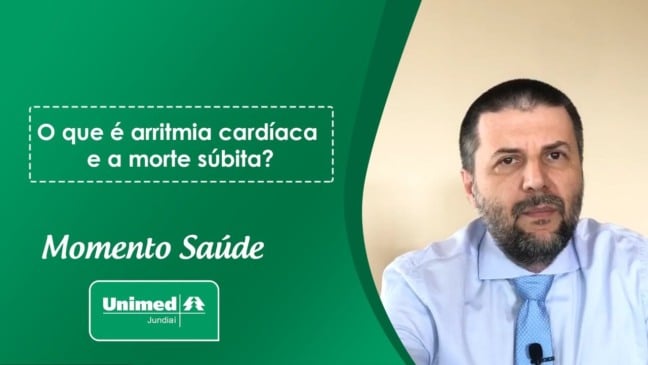 Médico cardiologista em Thumb de vídeo da Unimed com fundo verde