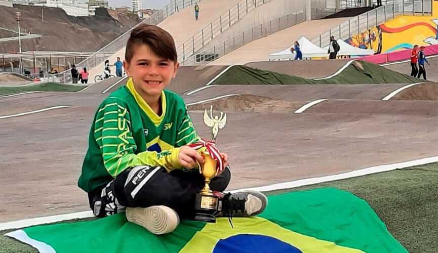 Atleta jundiaiense de 7 anos fica em terceiro lugar no campeonato Pan-americano de BMX