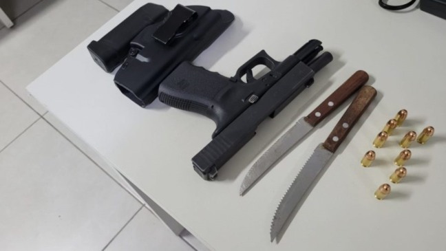 Apoio Tático encontra pistola 380 em Amarok na Avenida dos Ferroviários, em Jundiaí