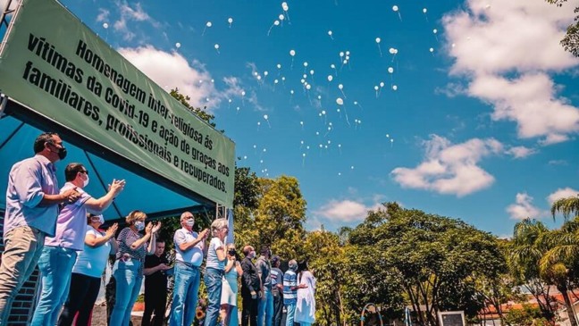 Itupeva faz homenagem à munícipes vítimas da Covid-19 em cerimônia na Praça da Paz