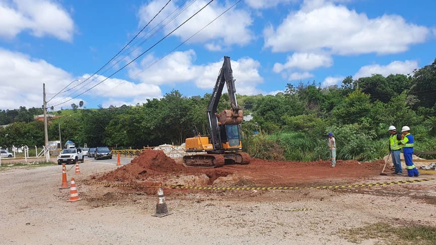 Marginal do Rio Jundiaí tem obras de contenção em andamento