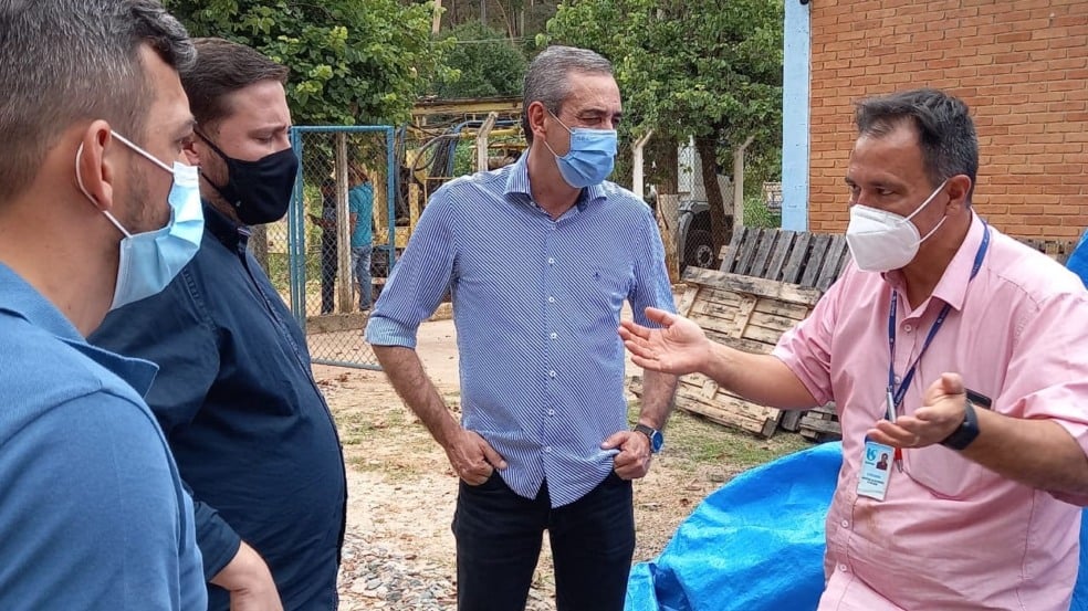 Prefeito de Várzea Paulista cobra e Sabesp anuncia medidas para estabilização da crise hídrica