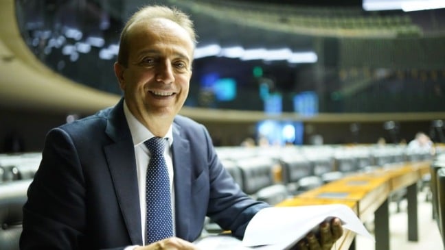 Miguel Haddad vota contra o aumento do fundo eleitoral