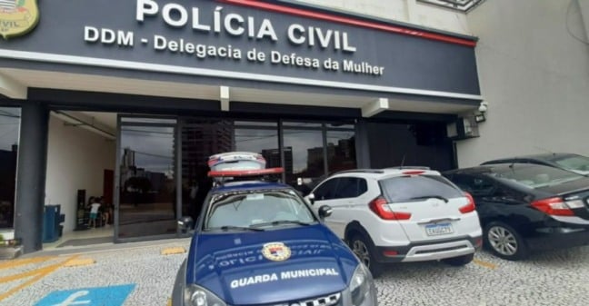 Faixada da Polícia Civil