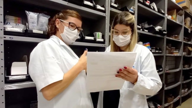 Dia do Farmacêutico: Profissionais desempenham atividade de destaque no HSV