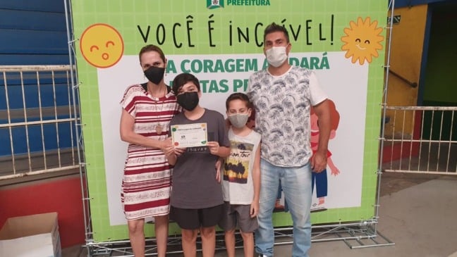 Família em vacinação contra Covid em Campo Limpo Paulista