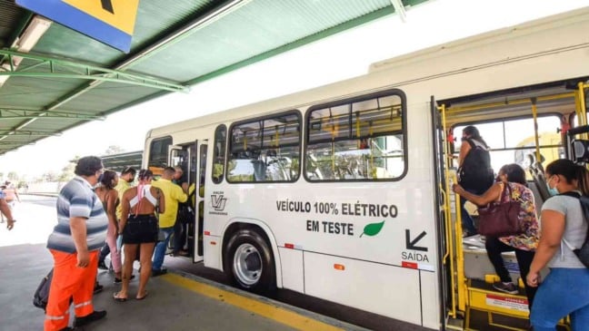 Ônibus elétrico