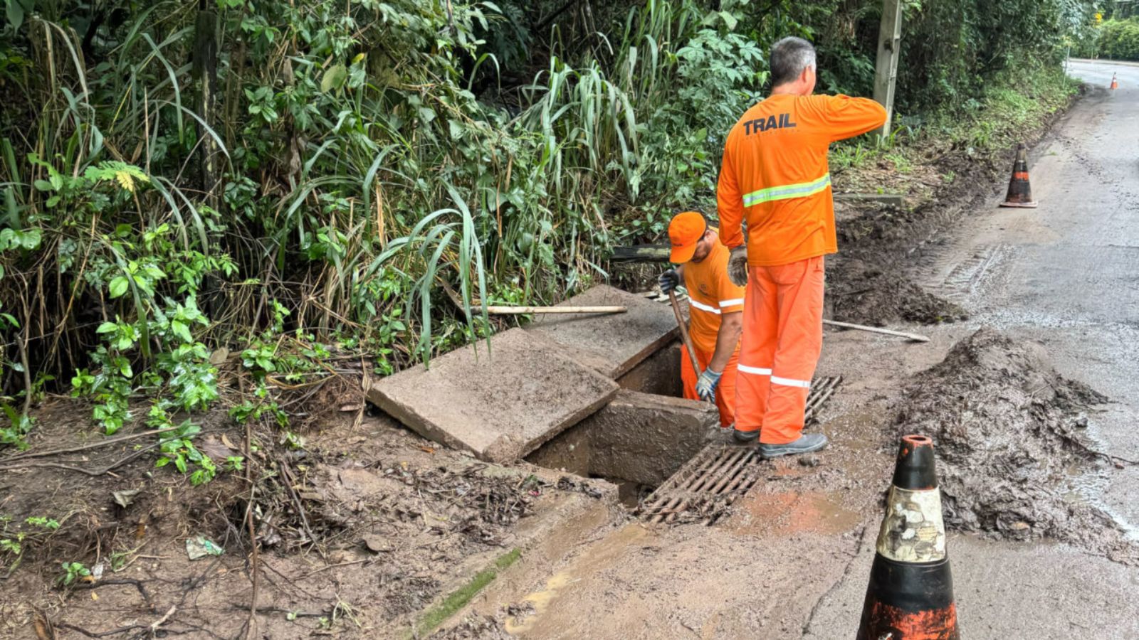 Zeladoria preventiva no Bairro dos Fernandes, em Jundiaí