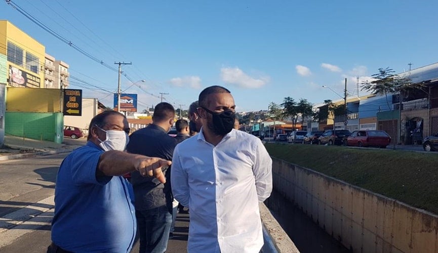 Alexandre e Juvenal na Avenida Bertioga, que receberá recapeamento após conclusão das obras do emissário de esgoto