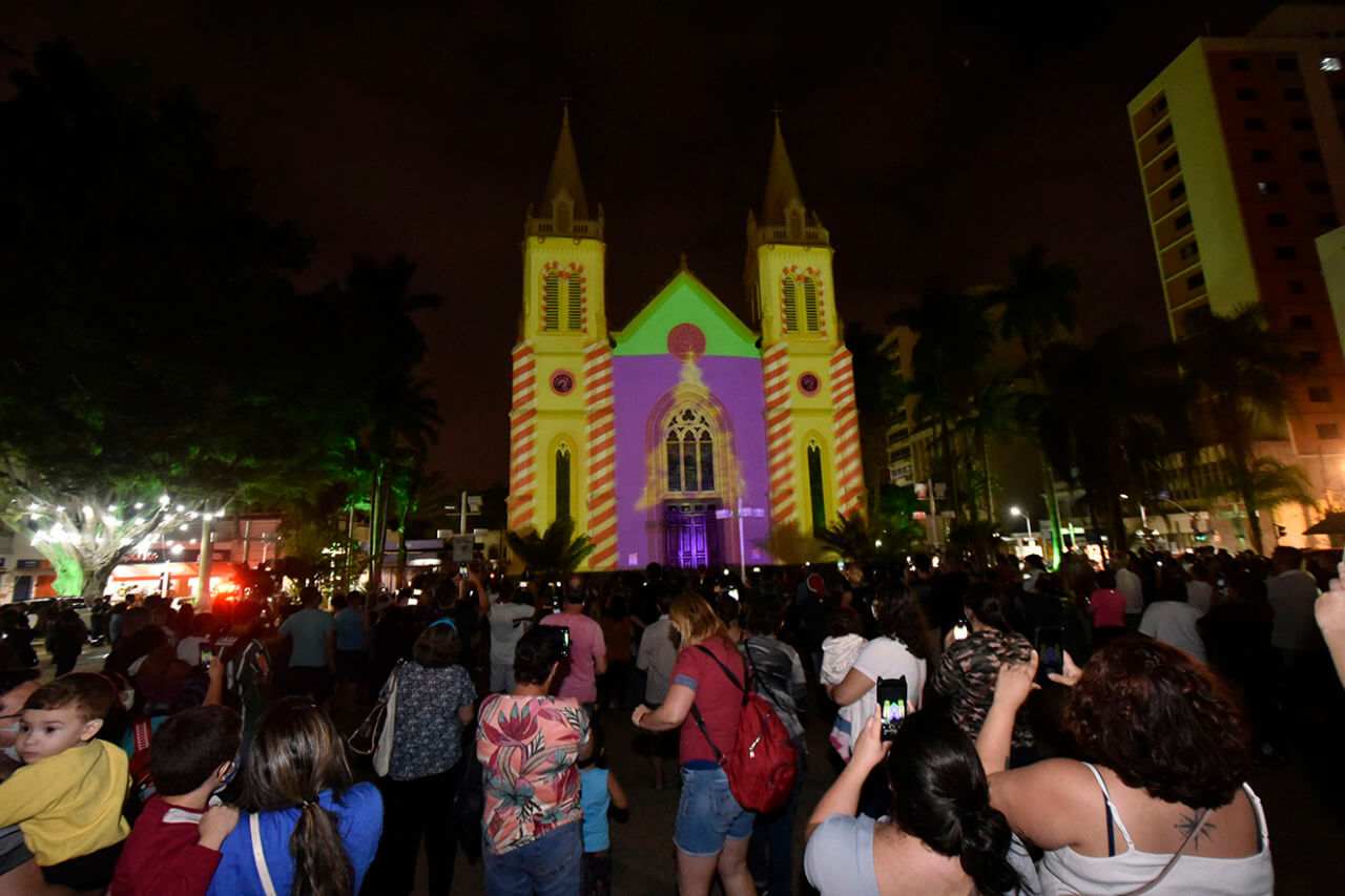 Projeção luminosa na catedral terá sessões às 19h, 20h e 21h