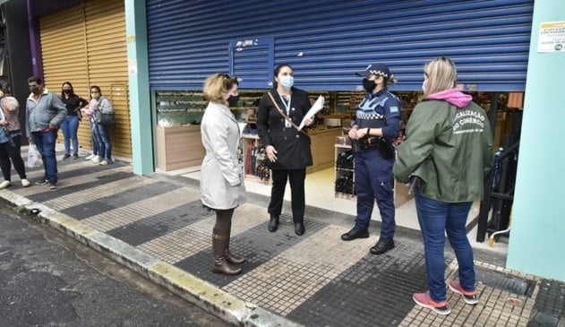 Foto de porta de loja