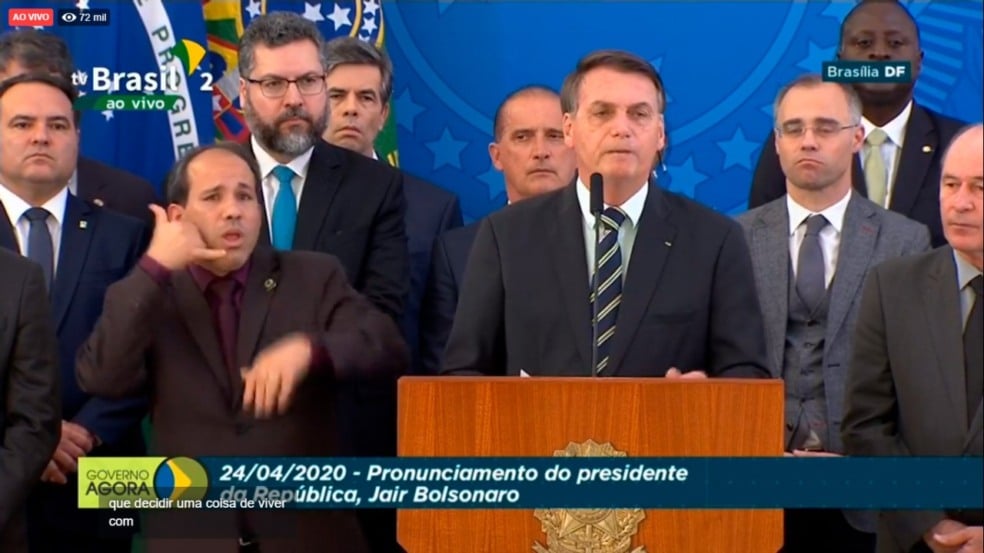 Acuado, Bolsonaro acusa interesse de Moro no STF, e diz que não exigiu blindagem ao ex-ministro