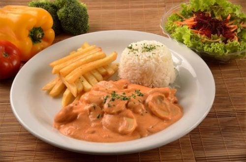 almoço-beneficente-prato-para-crianças