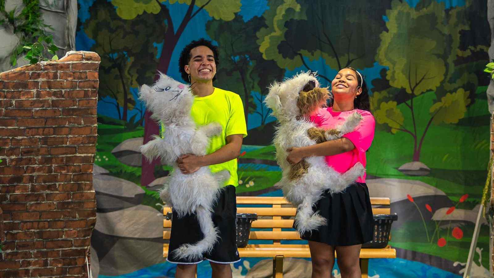 Cena da peça de teatro 'Amigos de Pelo'.