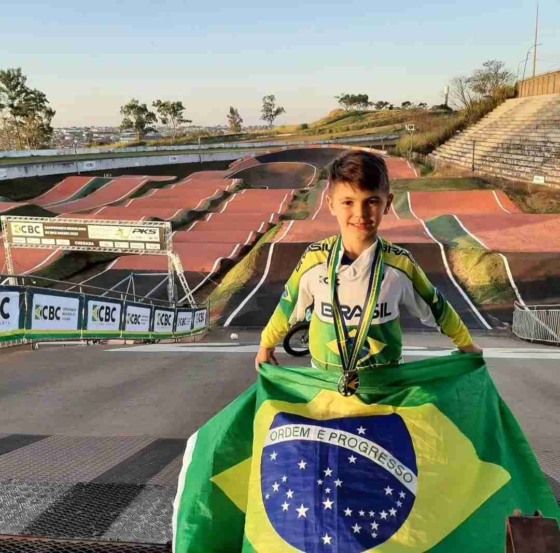 andrey-toledo-bandeira-do-brasil