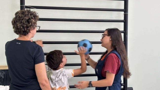 Dudu, Adriana e terapeuta.