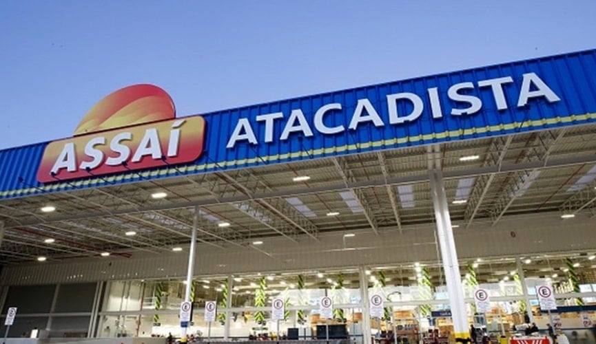 Foto da fachada de supermercado