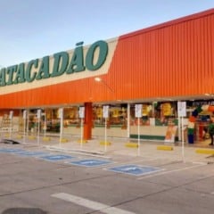 Fachada do Atacad&atilde;o.