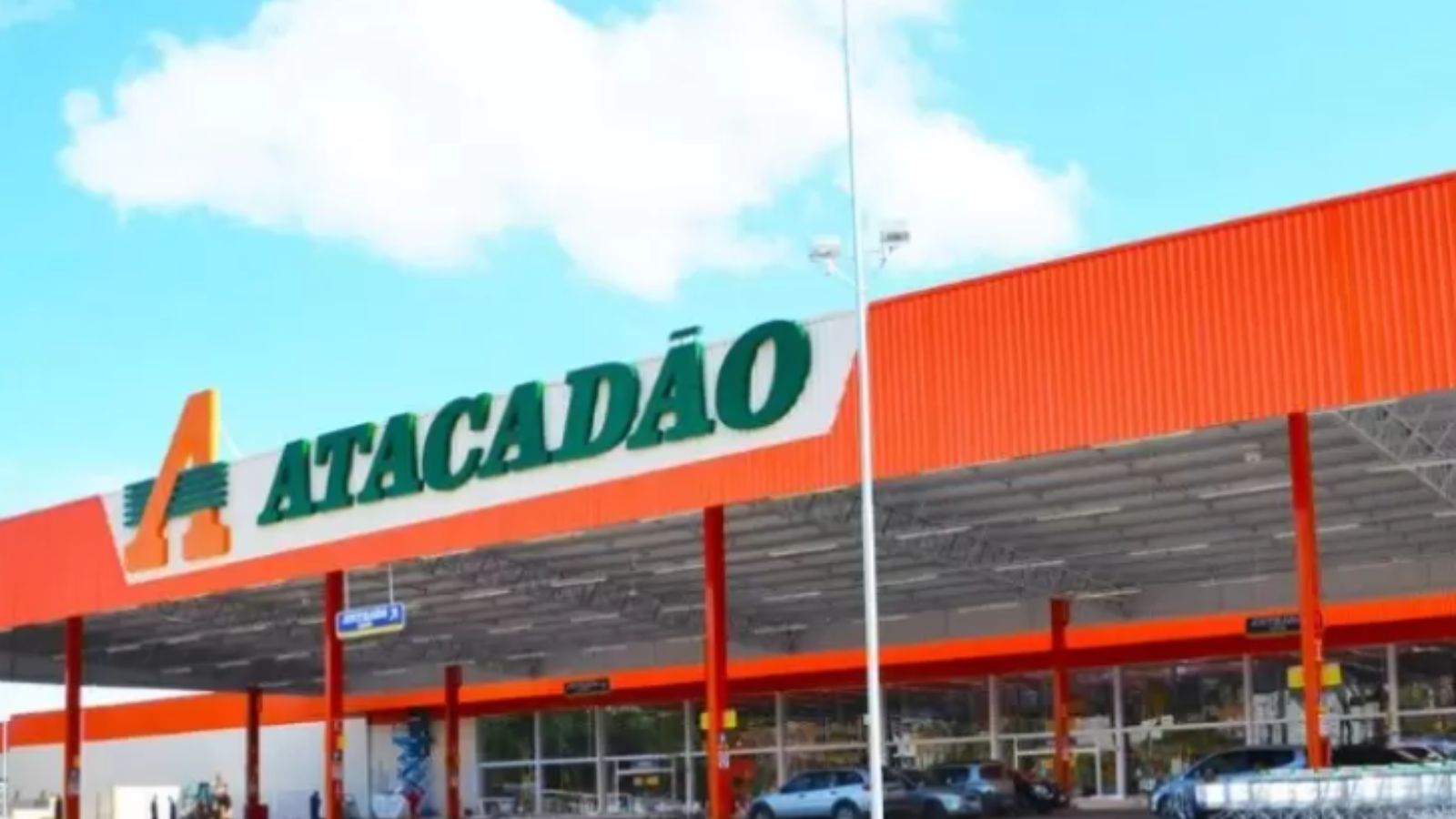 Fachada do Atacadão