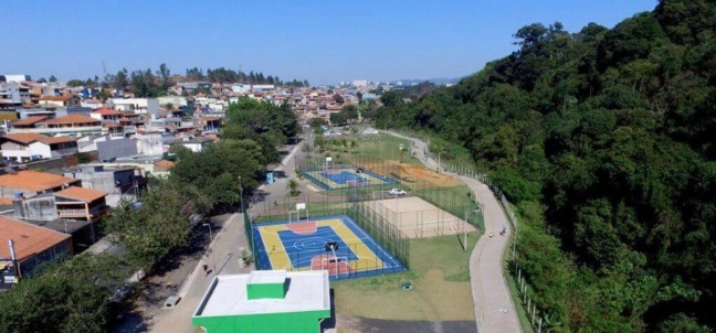 quadras para atividades físicas em Várzea Paulista