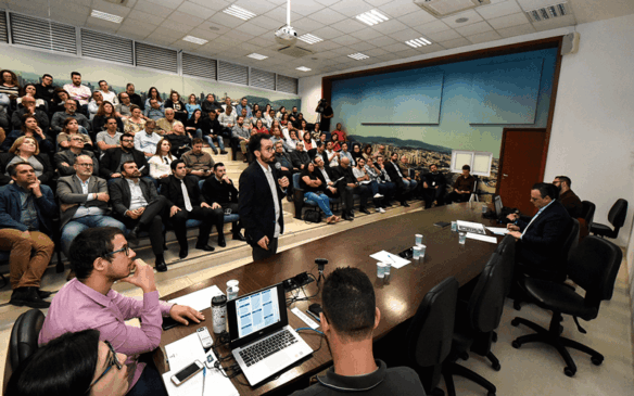 José Antonio Parimoschi, gestor da UGGF, e Luiz Fernando Machado, prefeito de Jundiaí, abriram o encontro. (Foto: Divulgação/Prefeitura de Jundiaí)