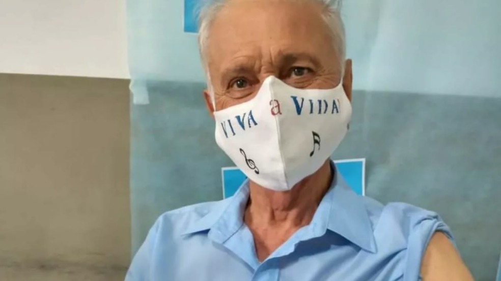 Chrysostomo Faria recebeu a primeira dose da vacina contra Covid19 no dia 15 de fevereiro, em Várzea Paulista Chrysostomo Faria recebeu a primeira dose da vacina contra Covid19 no dia 15 de fevereiro, em Várzea Paulista