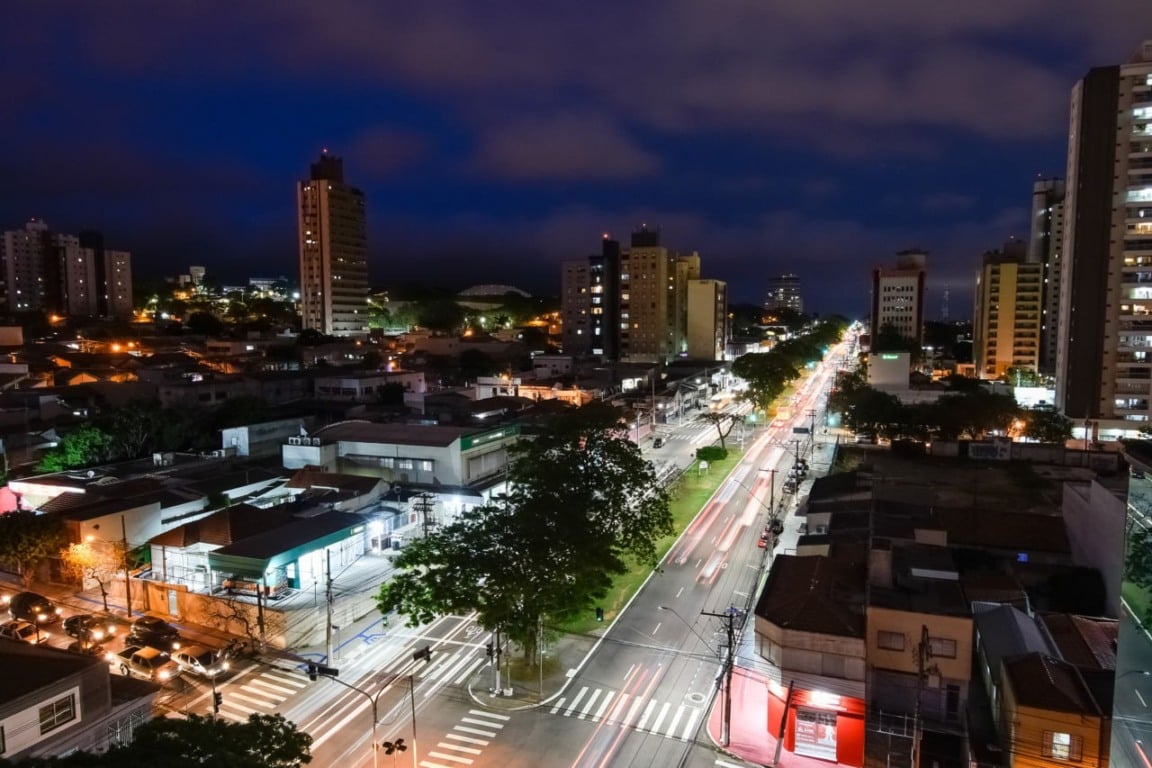 Avenida Jundiaí ganha iluminação com Led