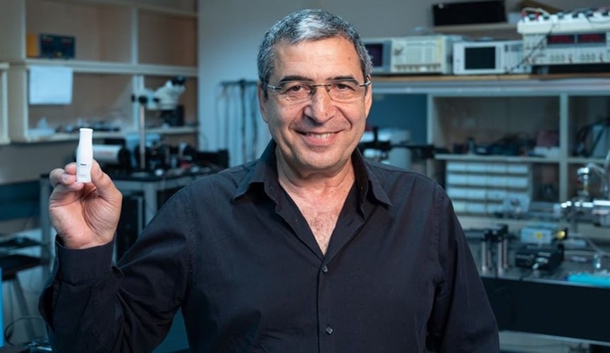 Sarusi mostra o novo teste de coronavírus