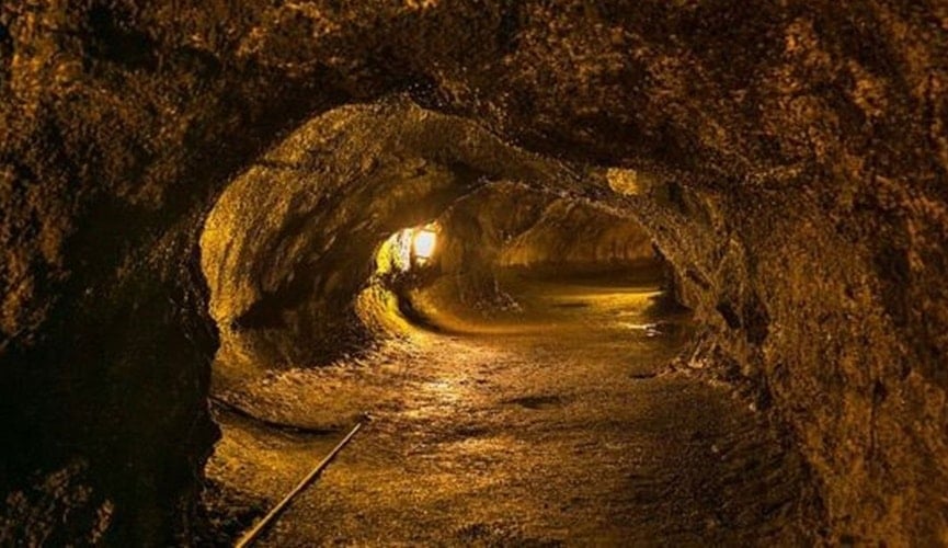 Idoso morre ao cair em túnel de lava de vulcão no quintal de casa no Havaí