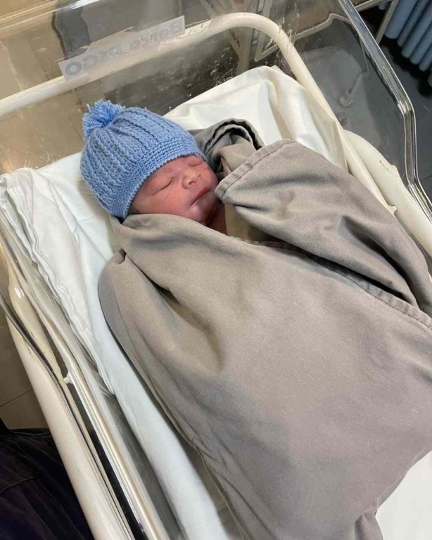 Bebê nasce em ambulância do Samu