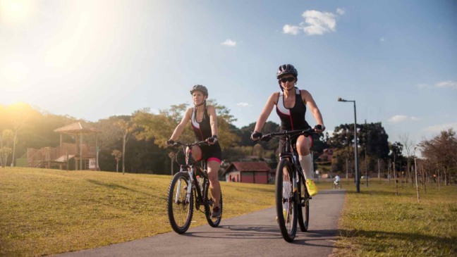 bicicleta-ciclistas-compressed