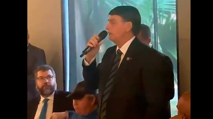 Bolsonaro xinga a imprensa. (Foto: Divulgação)