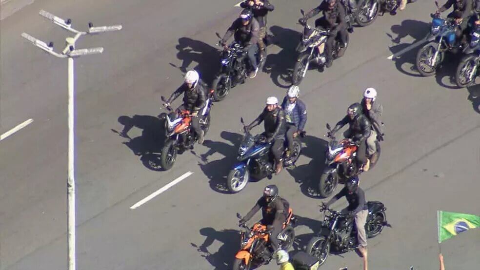 Bolsonato em motociata em São Paulo, na sexta-feira Santa (15)