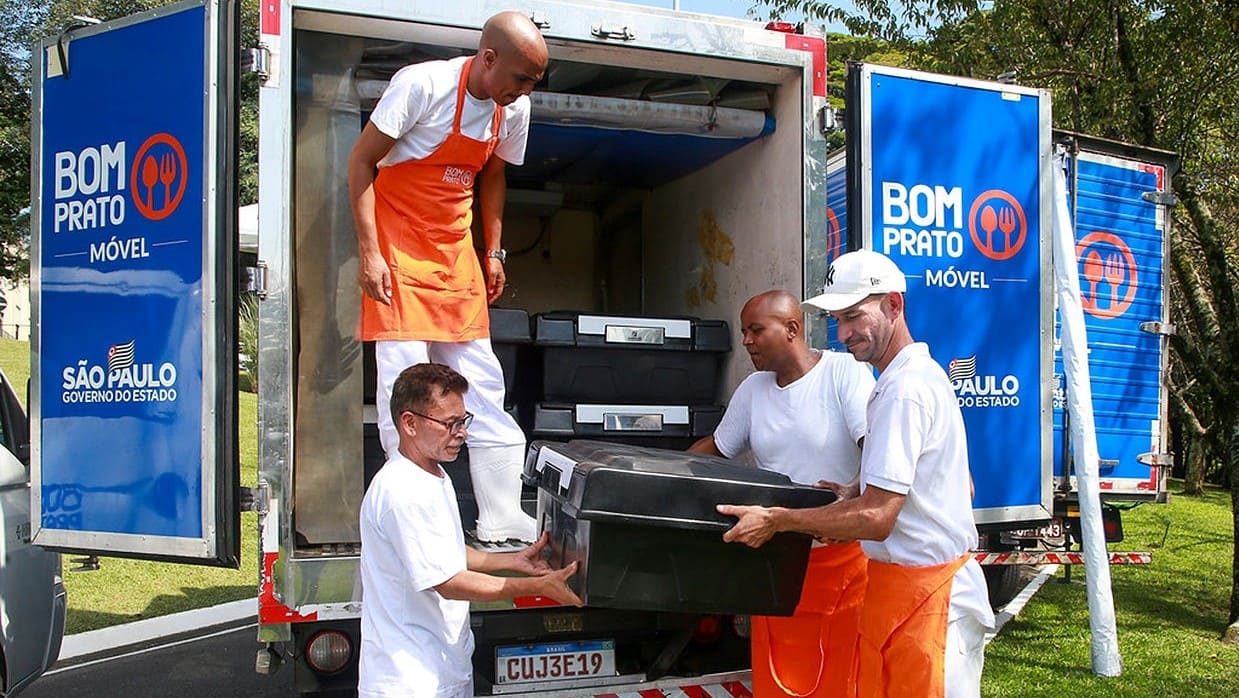 Caminhão do Bom Prato Móvel de Várzea Paulista