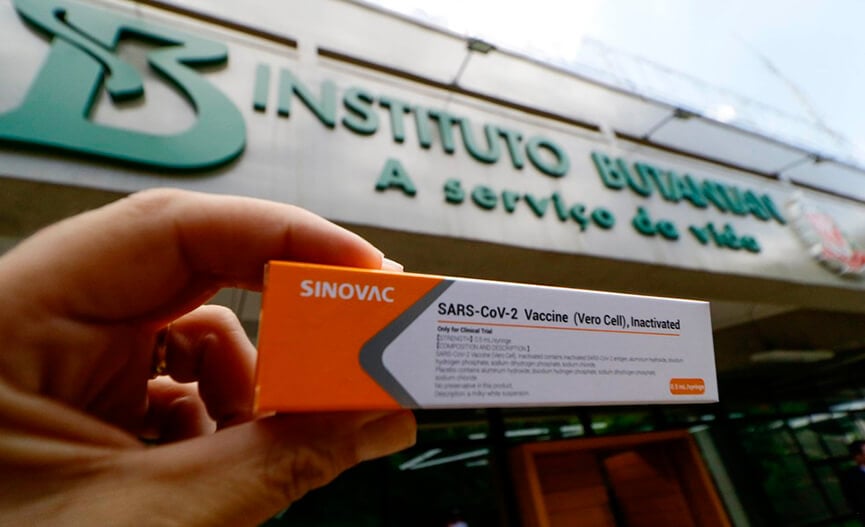 Vacina CoronaVac desenvolvida pelo Instituto Butantan. (Foto: Aloisio Mauricio/Estadão Conteúdo)