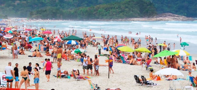 Praia de Cambury, em São Sebastião. (Foto: Elton Ramos / PMSS)