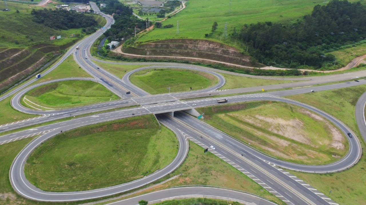 Rodovia Constância Cintra, em Jundiaí