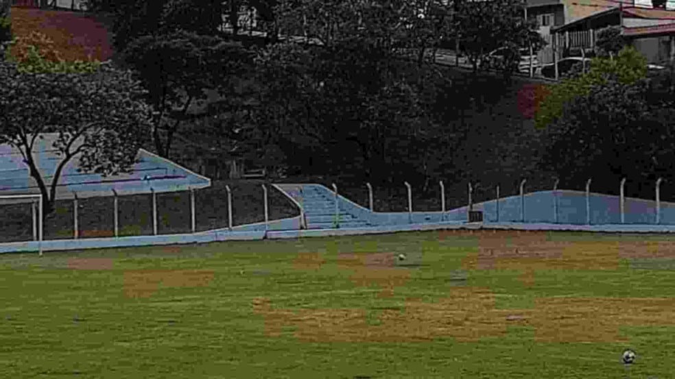 Campo de futebol em Várzea Paulista